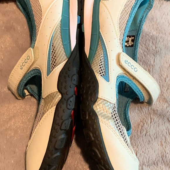 Ecco size 40 / 9 leather blue/aqua & white   Mary Jane style sneaker EUC - Picture 4 of 7
